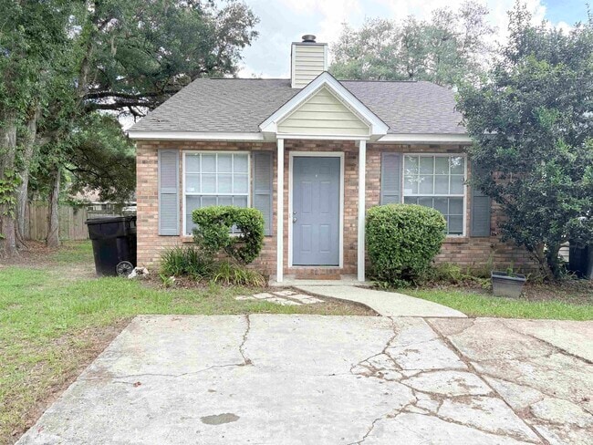Building Photo - 3910 Gaffney Loop Rental