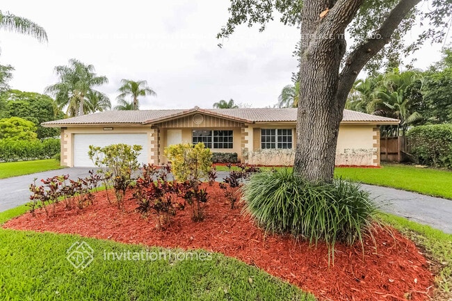 Building Photo - 11090 Glenwood Dr