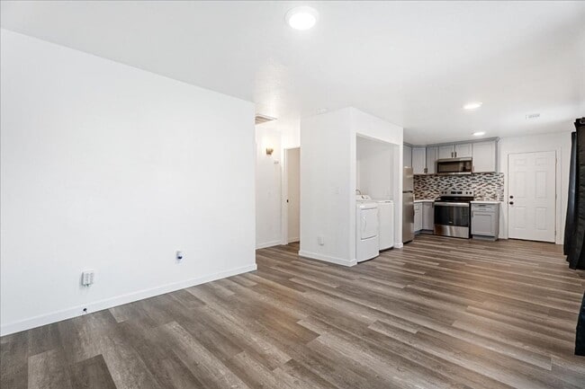 Photo - 3221 San Jose Way