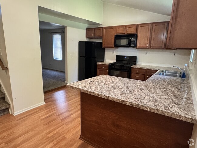 Building Photo - 951 Muskegon Ave NW Rental