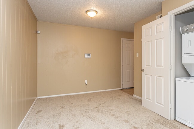 1BR, 1BA - 624SF