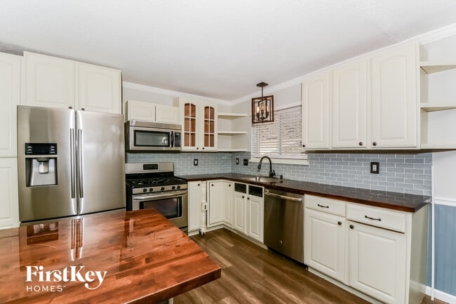 Photo - 578 Green Forest Dr