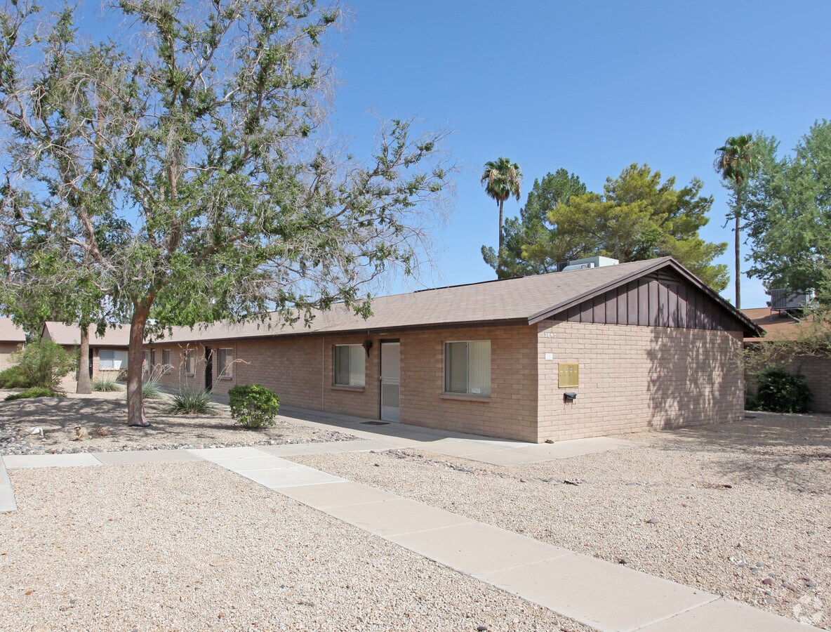 Photo - 12801-803 N 113th Ave