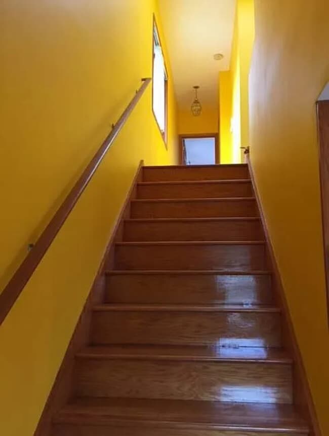 Photo - 1322 W 31st Pl