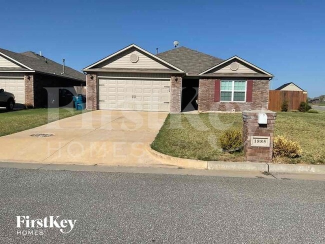 Building Photo - 1885 Bradford Pl