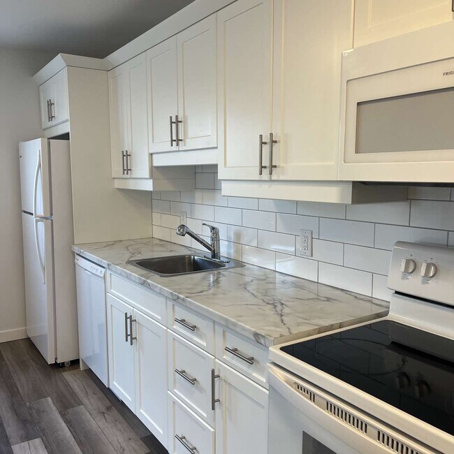 Photo - 355 Prince St Unit 16