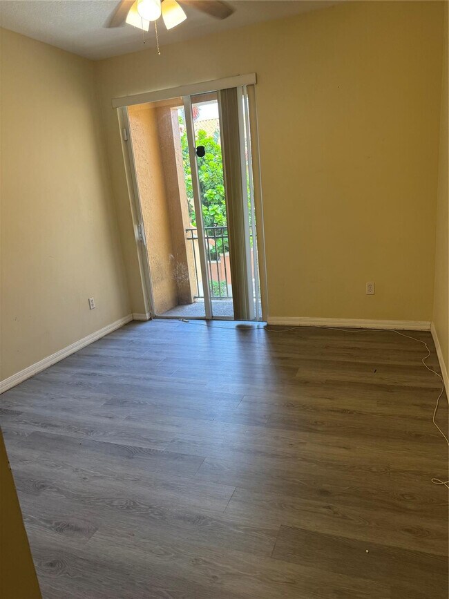 Photo - 4905 N Harbor Isles Dr