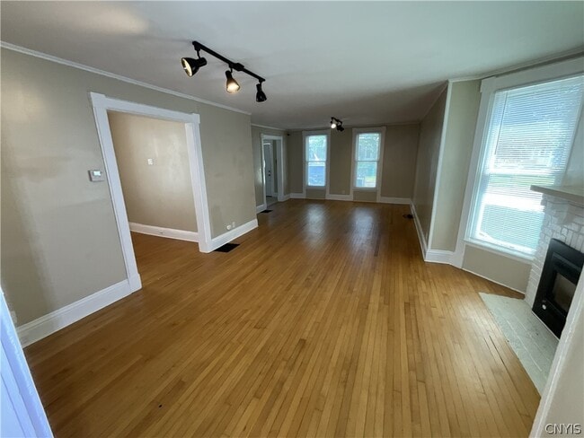 Photo - 622 Sherman St