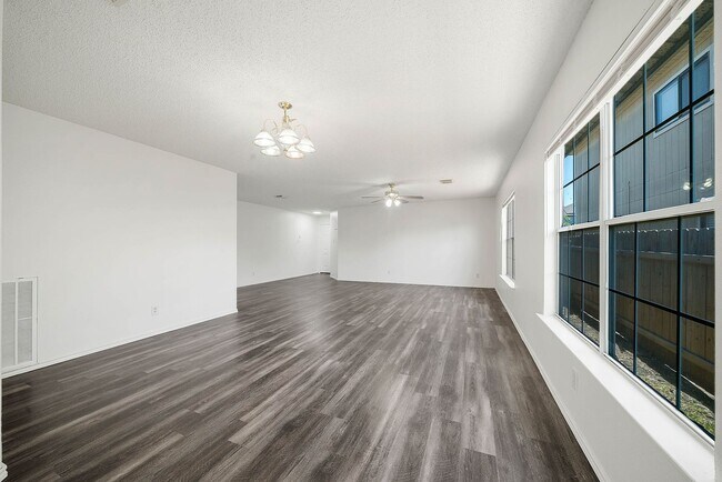 Photo - 3 Bedroom and 2 Bathroom located  in Brentfield Subdivision
