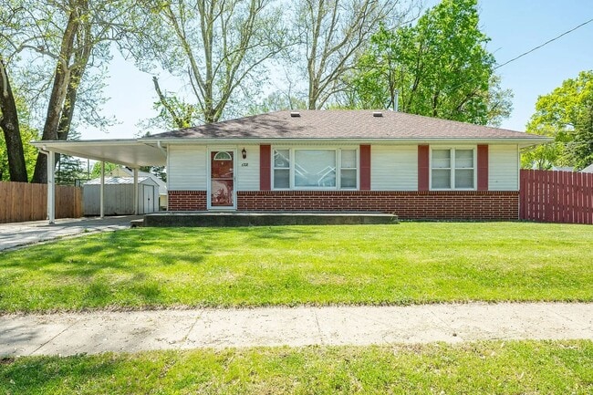 Building Photo - Gorgeous hardwood floors! Rental