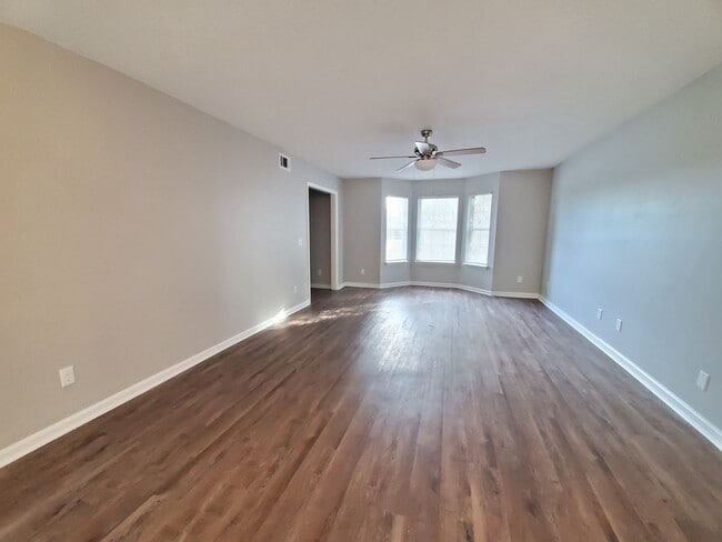 Photo - 453 Brannen Dr