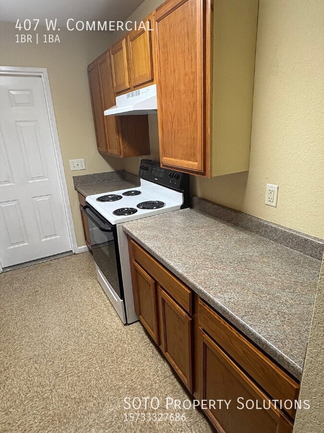Photo - 407 W. Commercial-