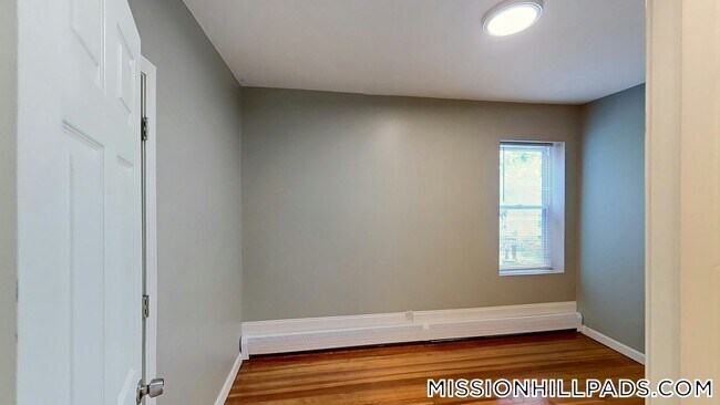 4A Weld Ave Unit 1