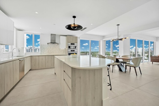 Photo - 612 Bayshore Dr Unit 802