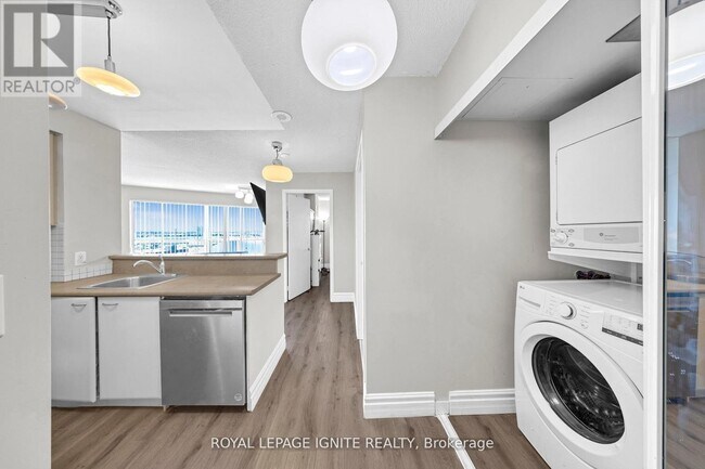 Photo - 36 Lee Centre Dr Unit 1212