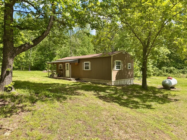 Country Oasis Studio with Carport - Country Oasis Studio with Carport House