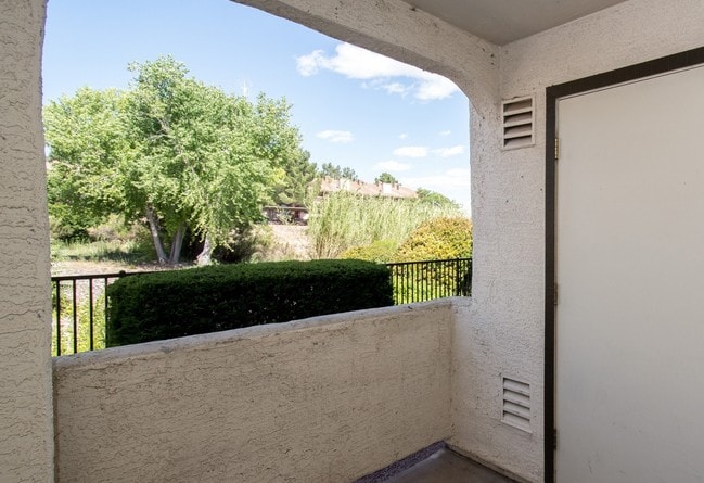 1 Bedroom Patio