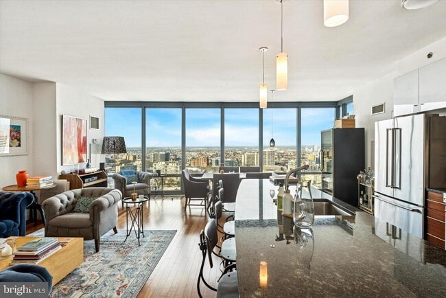 Photo - 2101 Market St Unidad 3401