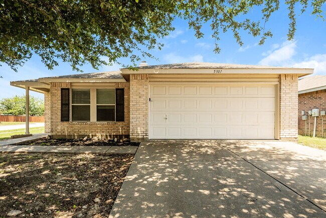 Building Photo - 5301 Prestwick Dr