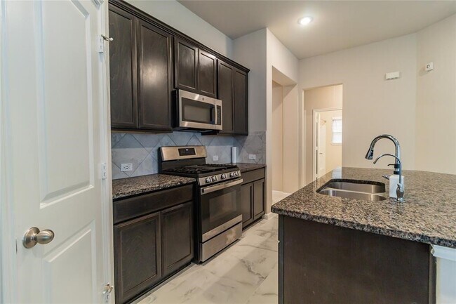 Photo - 8918 Hartford River Ln