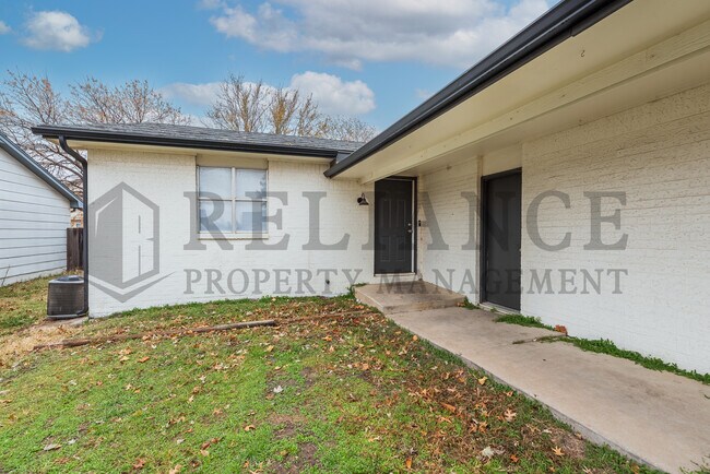 Photo - 8710 Lakeland Cir