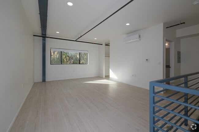 1BR, 1BA - 922SF - Bedroom - The Flash Tucson Residential