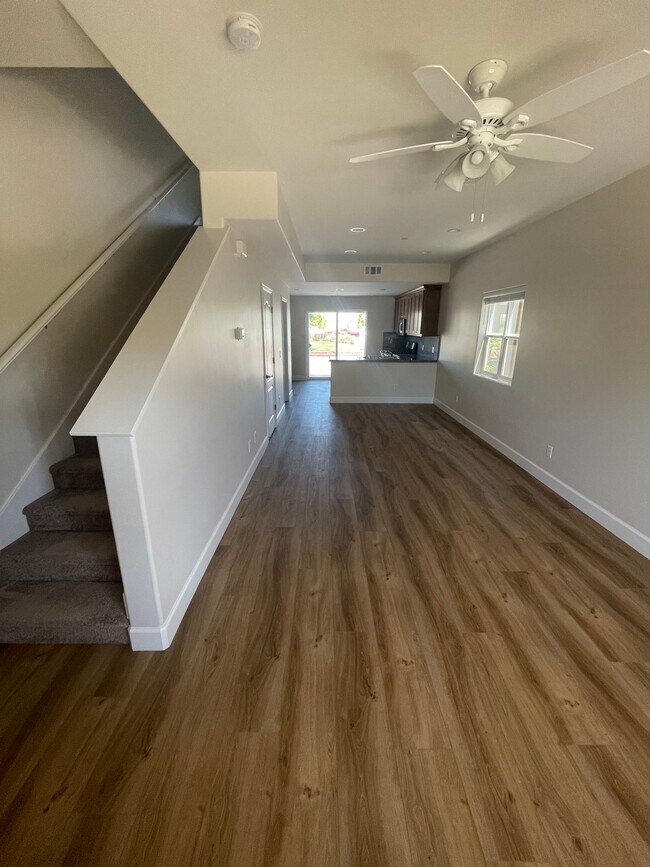 Photo - 2 bed, 2.5 bathroom Townhouse Unit 1060-101