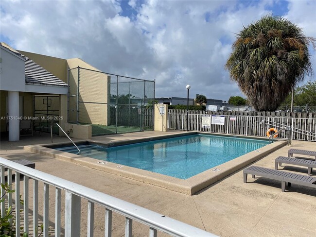 Photo - 4560 SW 68th Ct Cir Condo Unit 66-9