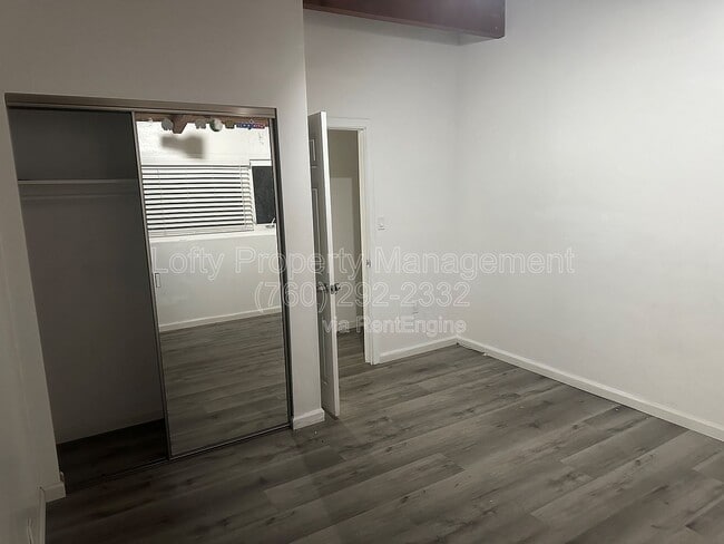 Photo - 355 Broadway