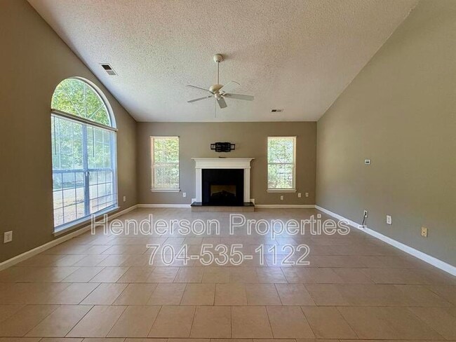 Photo - 8410 Cullingford Ln