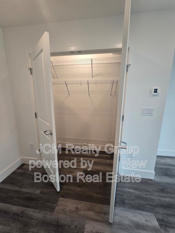 Photo - 585 Essex St Unit U-702