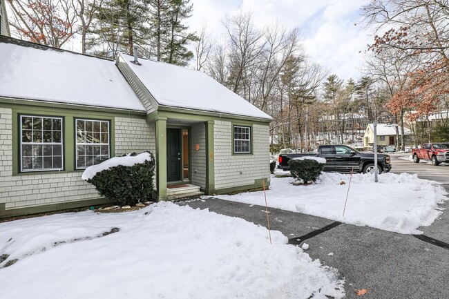 Photo - 1465 Hooksett Rd Townhome