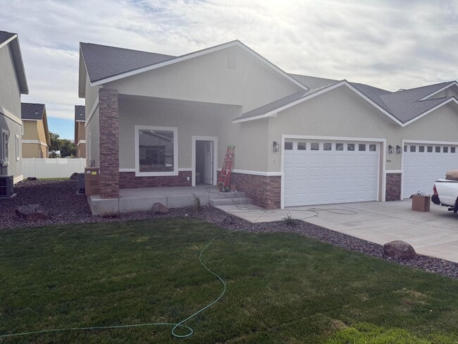 Photo - 502 S 90th Ave