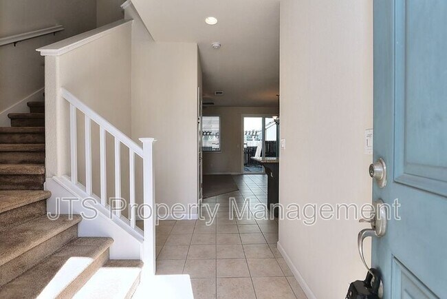 Photo - 2488 Ben Ali Wy