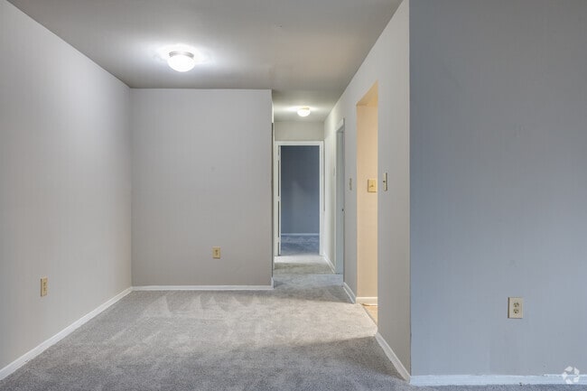 2BR, 1BA - 827SF - Dining Room