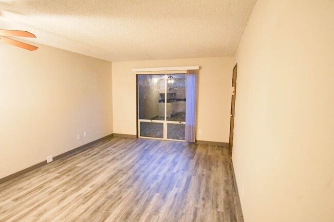 Photo - Nicely Renovated One Bedroom Near OHSU Ava... Unit 103