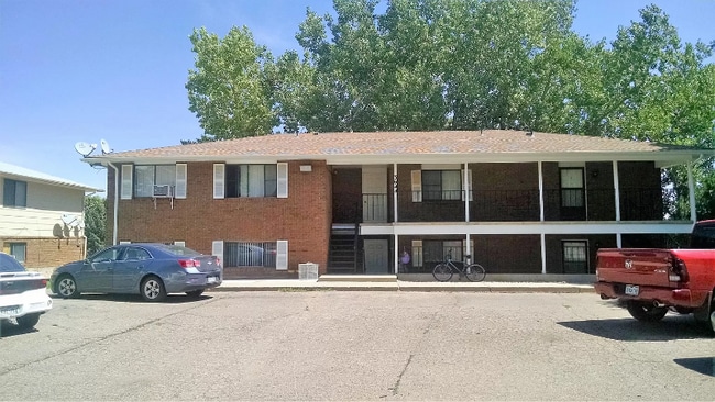 Building Photo - 3644 Butternut Dr Unit 1 Rental