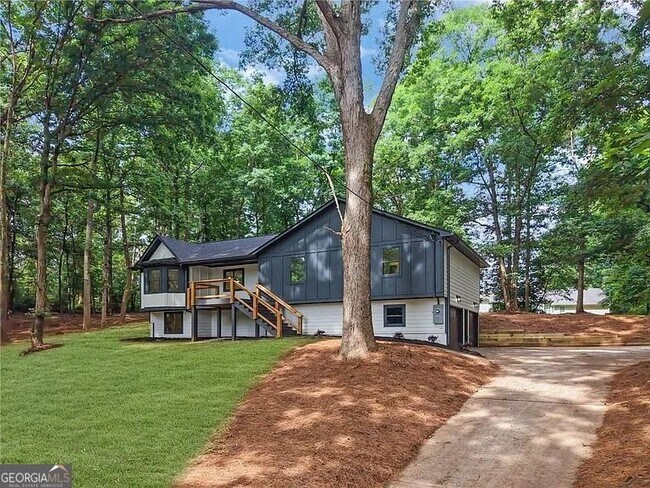 Photo - 2000 Doefield St