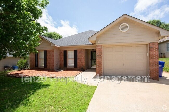 Building Photo - 1018 Sugar Mill Dr Rental