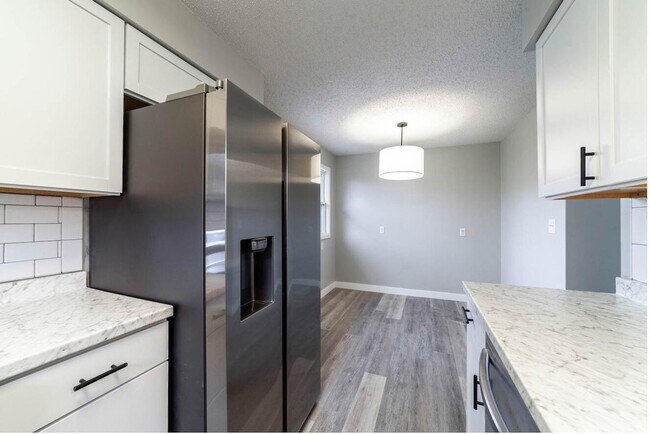 Photo - 3405 Balboa Ln Unit B