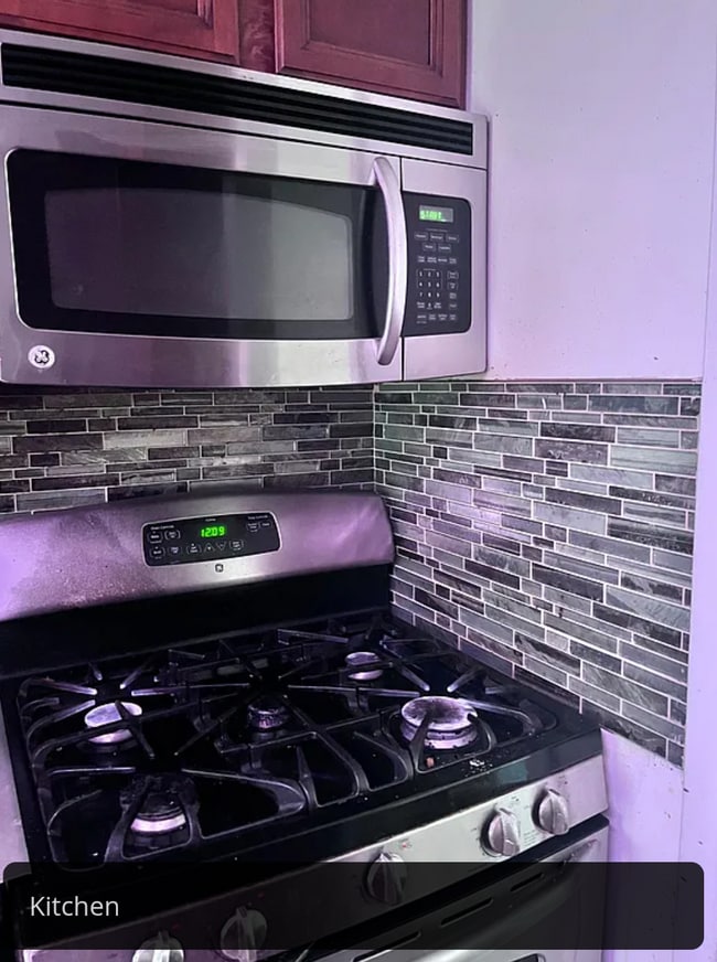 Photo - 8520 Lakewood Ave