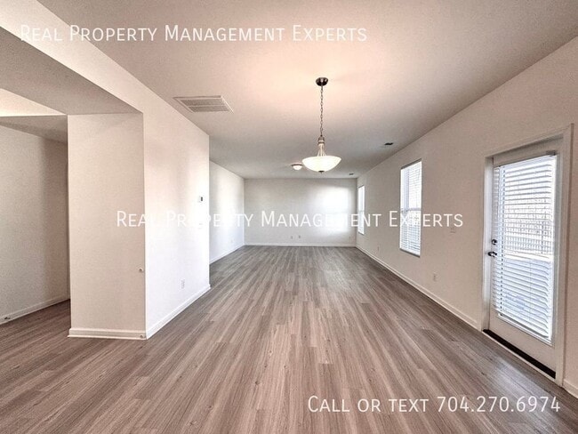 Photo - 3415 Selwyn Landing Dr