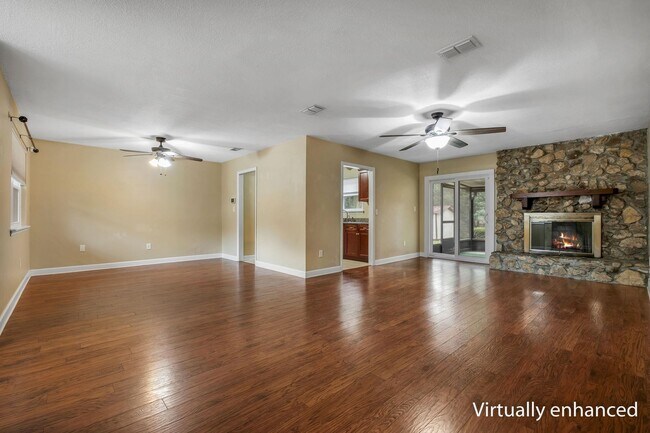 Photo - 5831 Split Oak Ln