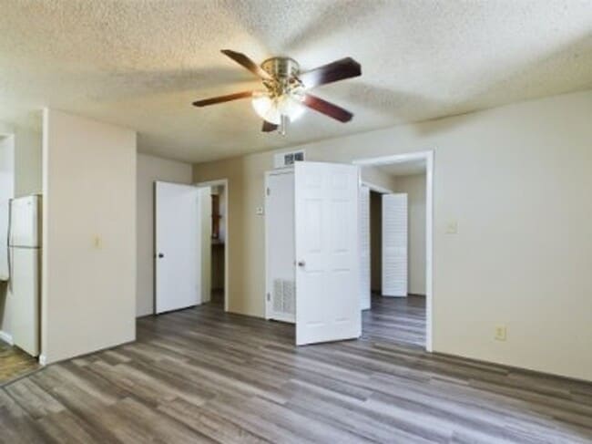 Photo - 321 W Park St Unidad 4