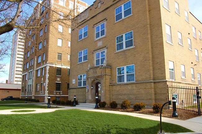 Photo - The Enclave at Meridian Apartments