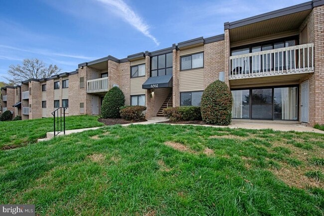 Photo - 6302 Hil-Mar Dr Unit 6-2