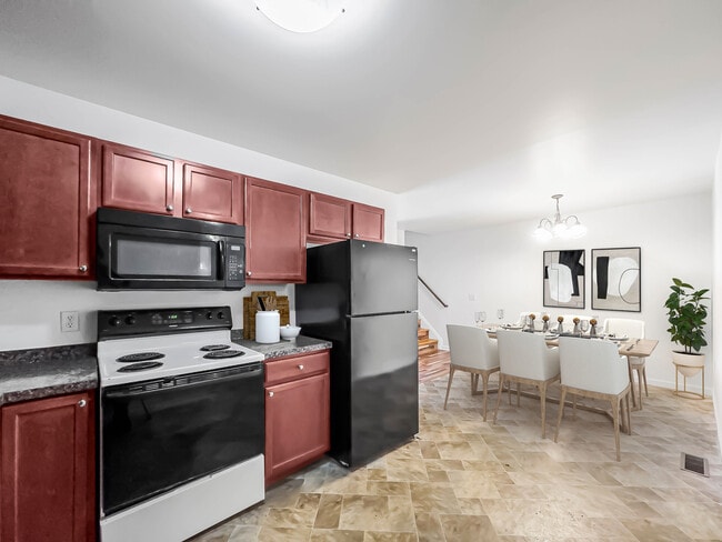 Photo - Red Cedar Lane