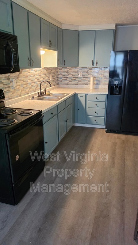 Photo - 242 Riffe St