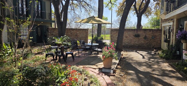 Photo - 5217 Arboles Dr Unit D