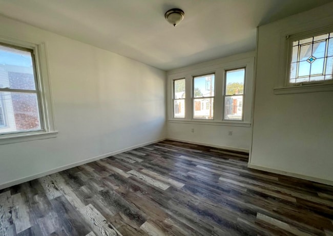 5131 N Warnock St Unidad 2